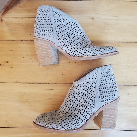 Jeffrey Campbell Medera Cutout Ankle Booties 6 - Picture 10 of 10